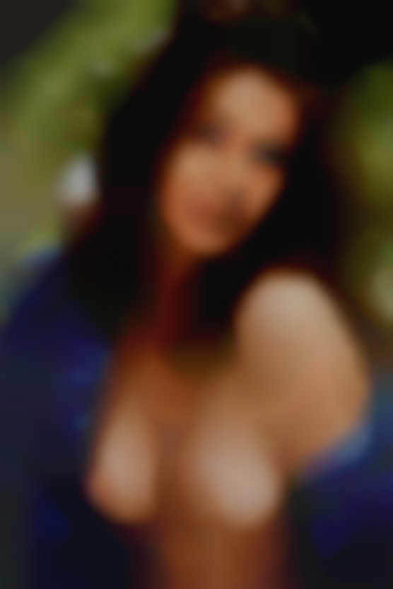 Nude male swinger jackoff clubs with girls.